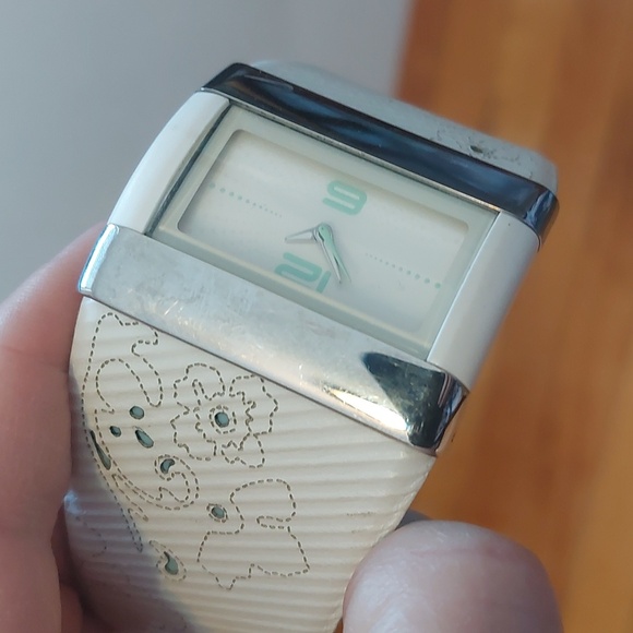 Nike Merge Attract White Sports Watch Chunky - Picture 5 of 7